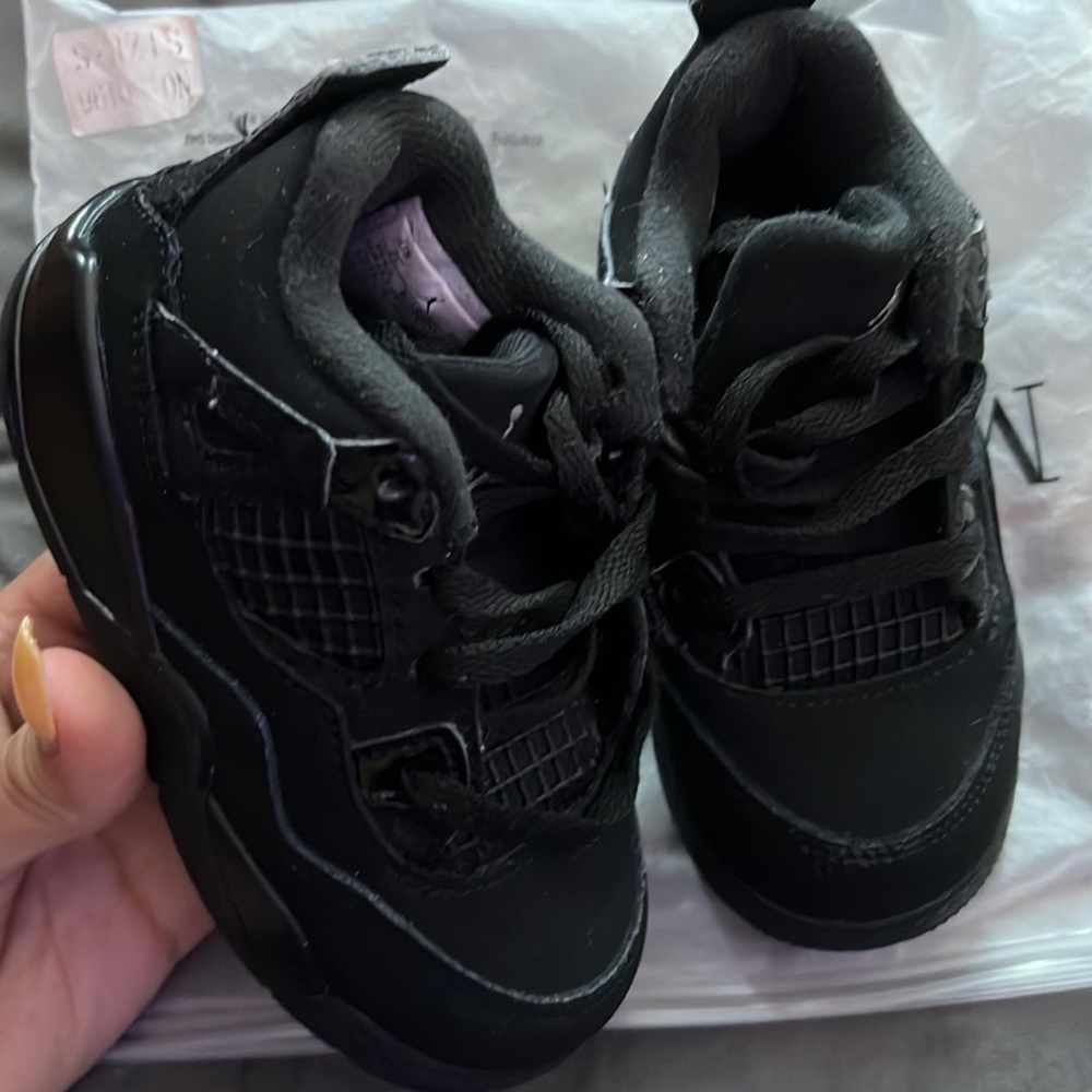 Toddler unisex  Jordan’s size 7, worn , in excellent condition